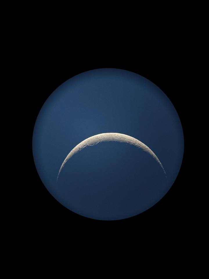 Thin crescent moon through 5mm EP with hp.