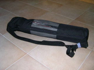 Picture of the nice sling bag to easily transport the OTA on your shoulder.